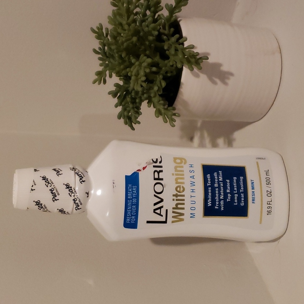Lavoris Whitening Mouthwash. New. Sealed. NIB